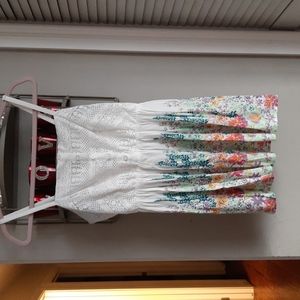 Torrid embroidered floral tank